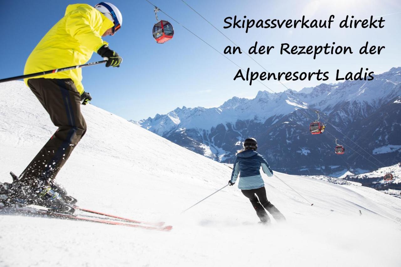 Naturlodge Ladis Ehemals Alpenlodge Alexander Inklusive Sommer Bergbahnticket Exterior foto