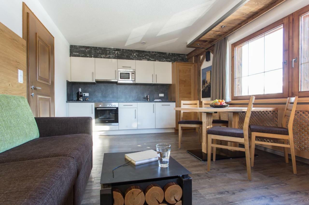 Naturlodge Ladis Ehemals Alpenlodge Alexander Inklusive Sommer Bergbahnticket Exterior foto