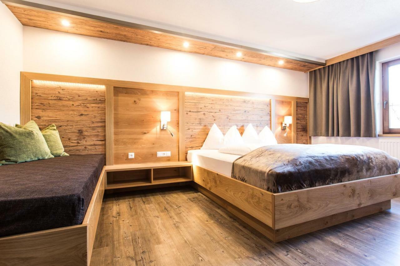 Naturlodge Ladis Ehemals Alpenlodge Alexander Inklusive Sommer Bergbahnticket Exterior foto