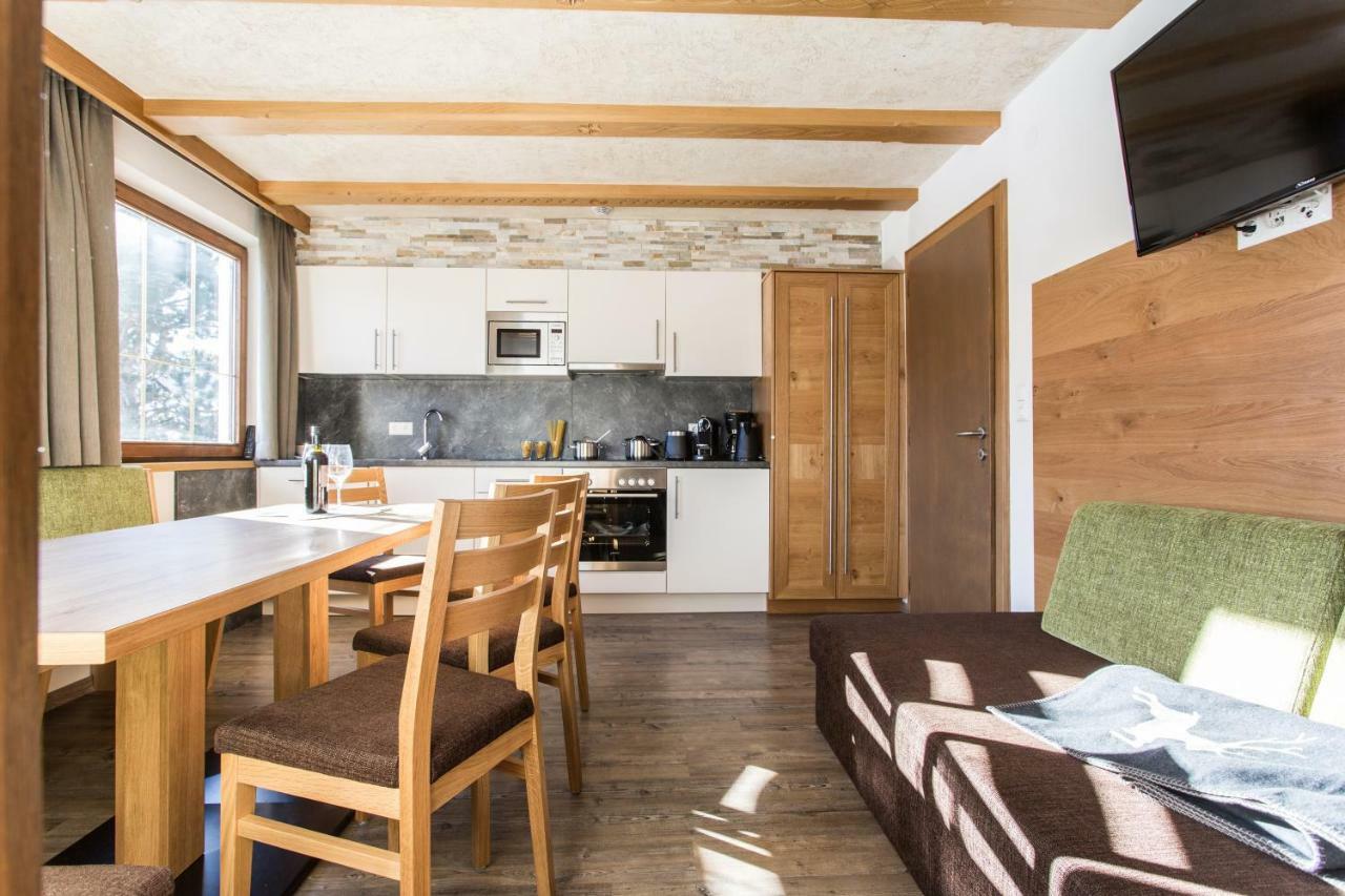 Naturlodge Ladis Ehemals Alpenlodge Alexander Inklusive Sommer Bergbahnticket Exterior foto