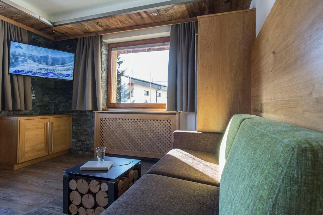 Naturlodge Ladis Ehemals Alpenlodge Alexander Inklusive Sommer Bergbahnticket Exterior foto